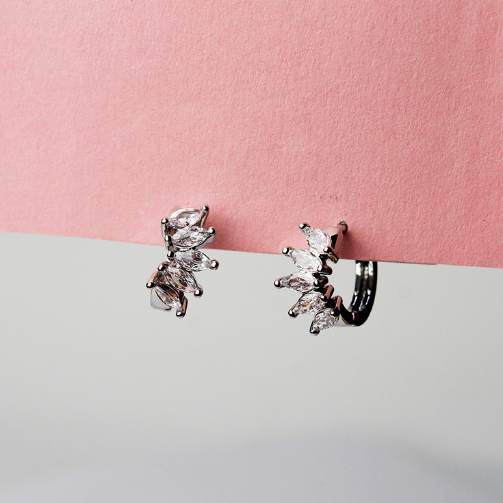 pendientes aro mini plata circonitas blancas corona