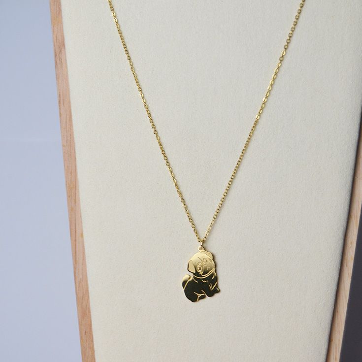 collar dorado bulldog