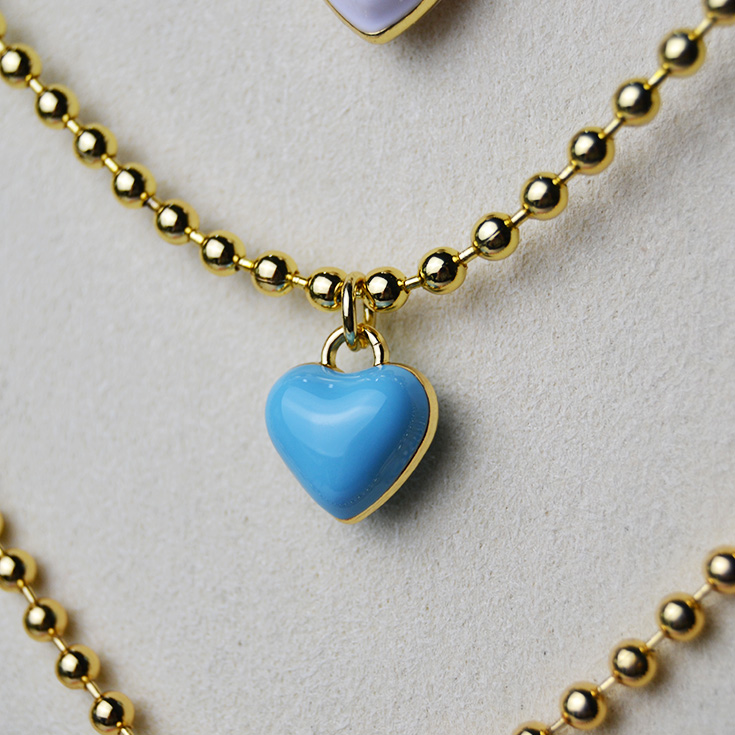 collar cadena dorada charm corazon