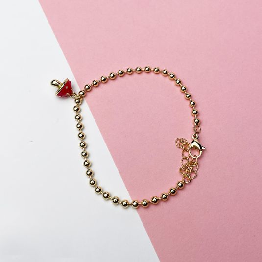 pulsera dorada charm seta roja