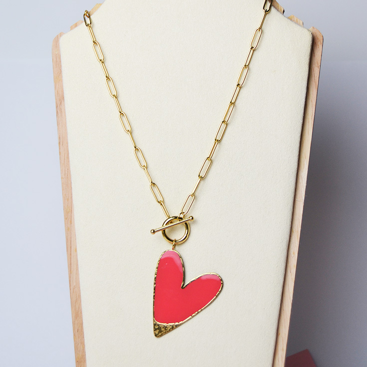 collar eslabones dorados con charm corazon grande coral collar eslabones dorados con charm corazon grande coral