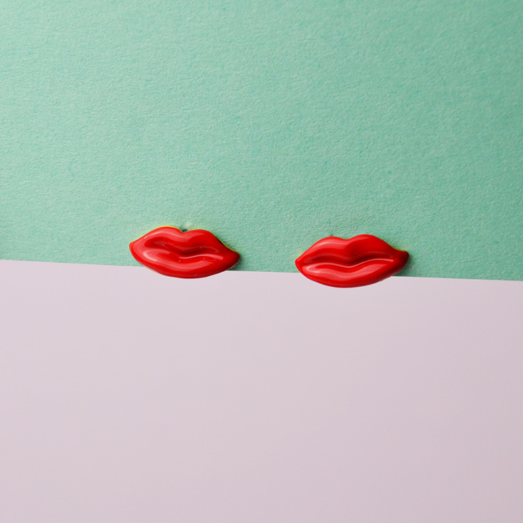 pendenties labios rojos de boton
