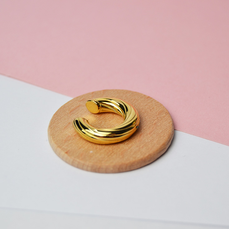 pendiente cuff oreja aro dorado