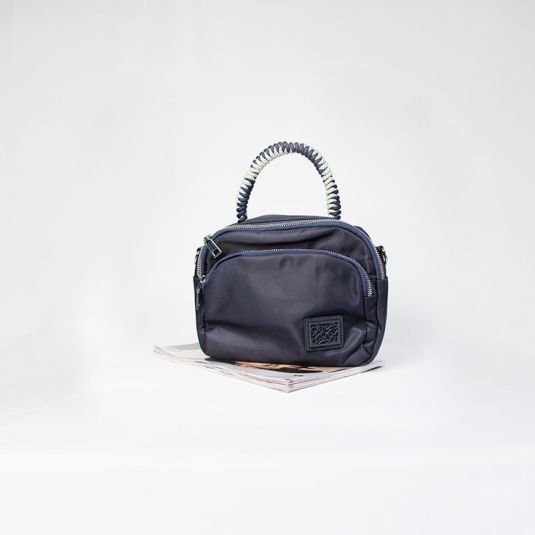 bolso nylon de mano asa cordon azul marino