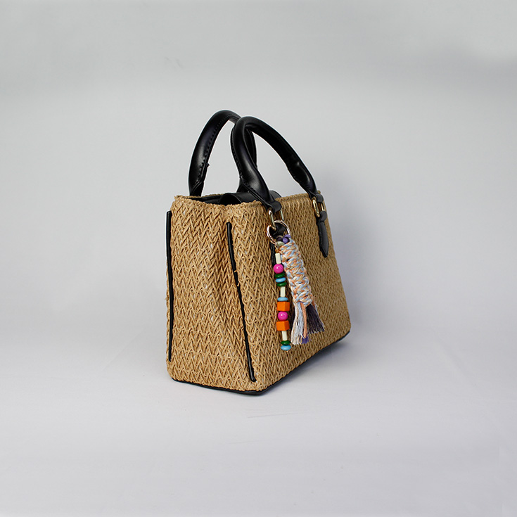bolso de mano rafia asas negras