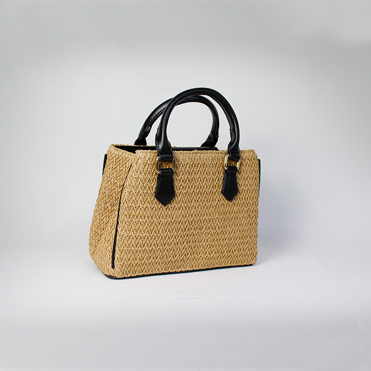 bolso de mano rafia asas negras