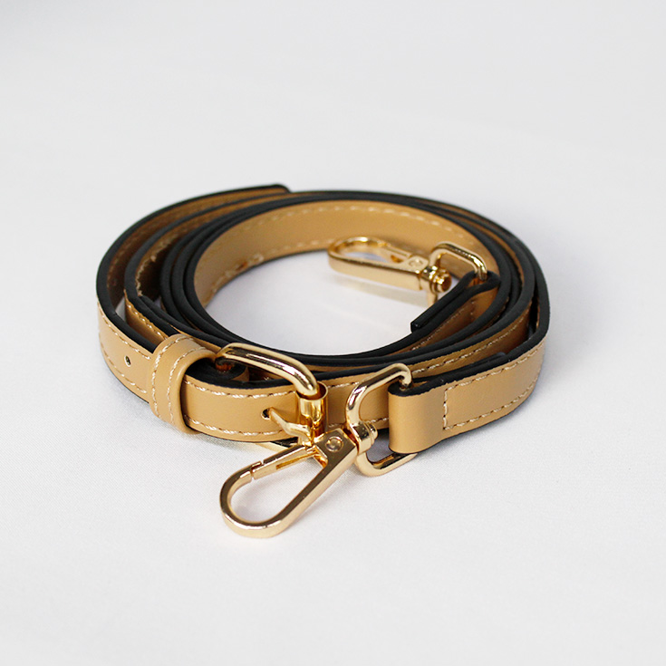 bolso rafia marron con correa piedras marmoladas