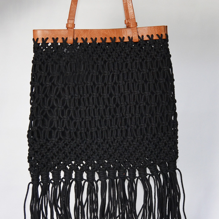 bolso macrame flecos negro