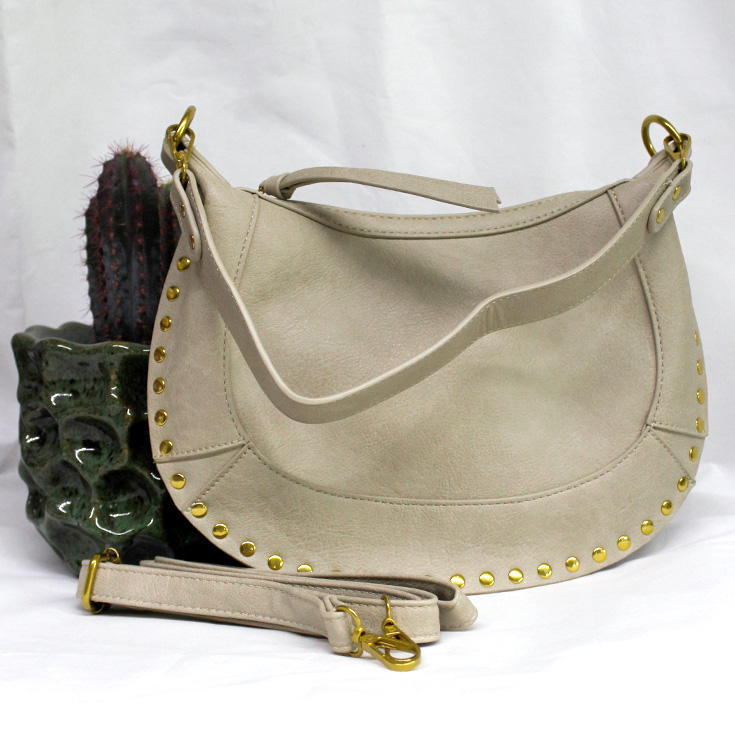 bolso beige tachuelas
