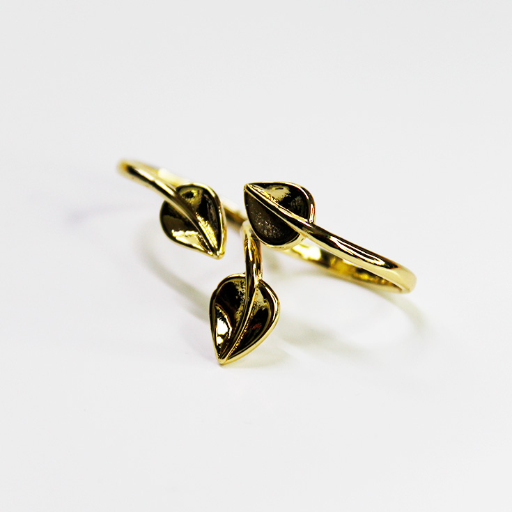 anillo dorado doble con enredadera