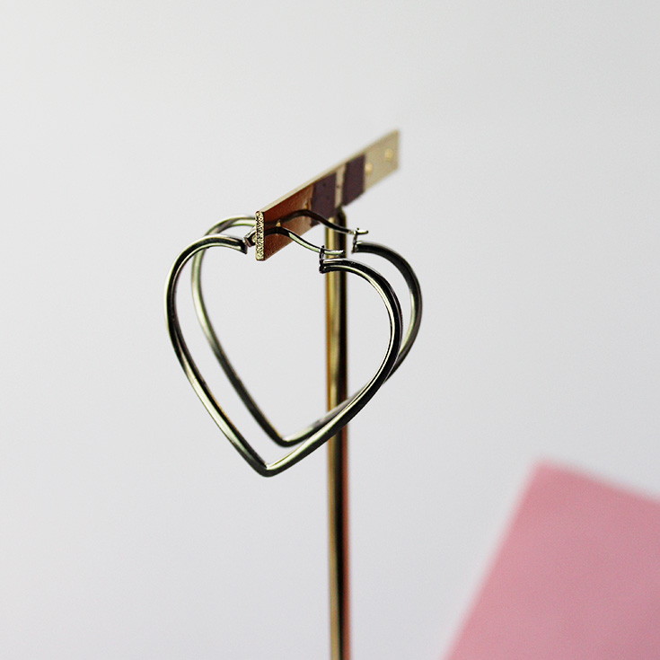 pendientes aro plateado corazon