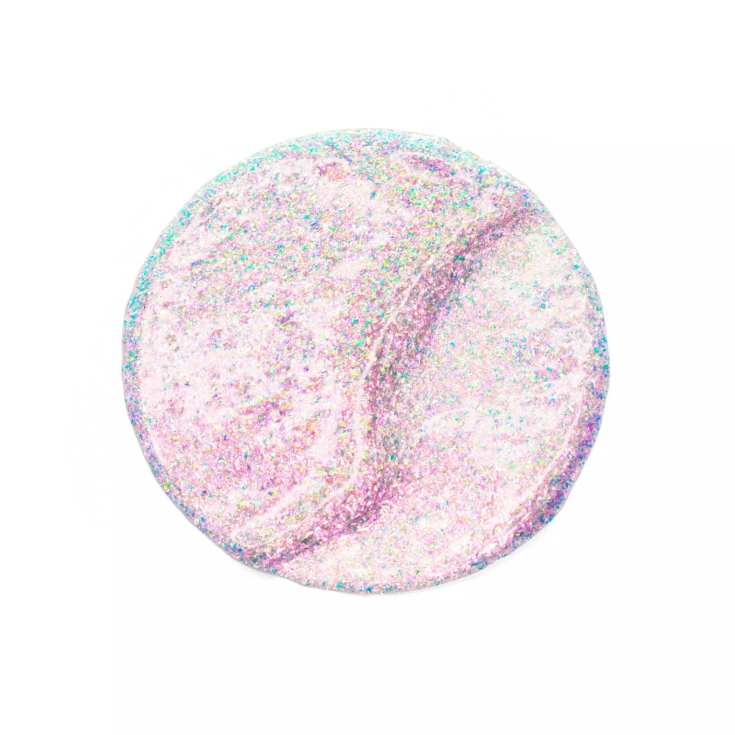 essence multichrome flakes eyeshadow topper 02 cosmic feelings