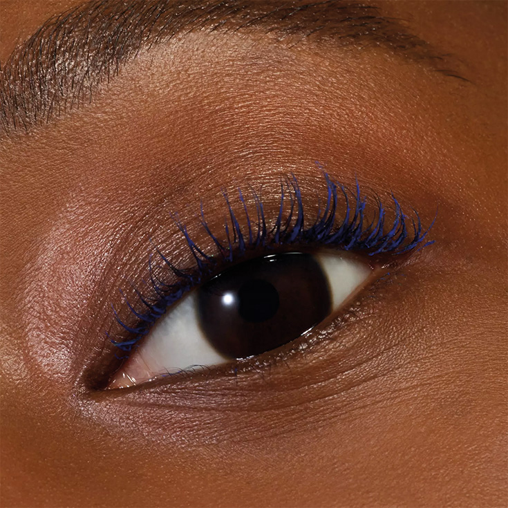essence mascara de pestañas volumen i love extreme blue