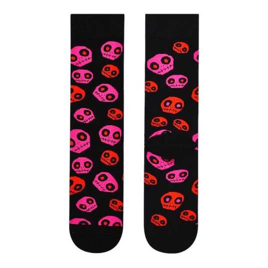 happy feet calcetines negros calaveras