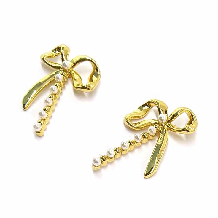 pendientes lazos finos dorados con perlas 