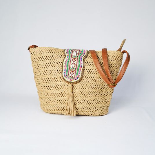 bolso bandolera rafia con abalorios marron
