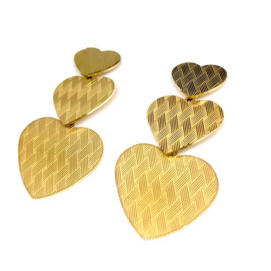 pendientes colgantes de corazones dorados 