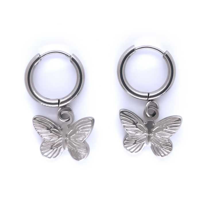 pendiente aro con mariposa plateada pendiente aro con mariposa plateada