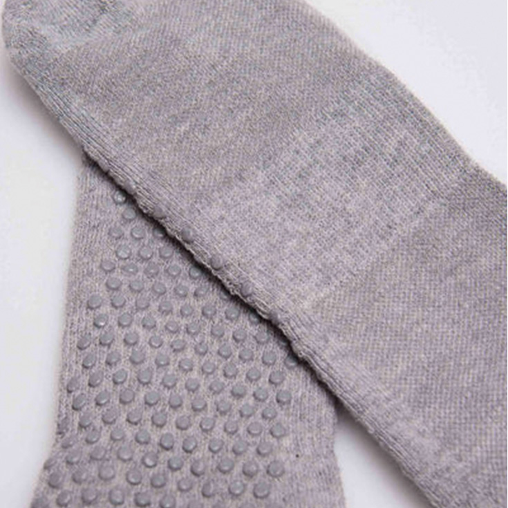 ysabel mora calcetines yoga y pilates algodón gris