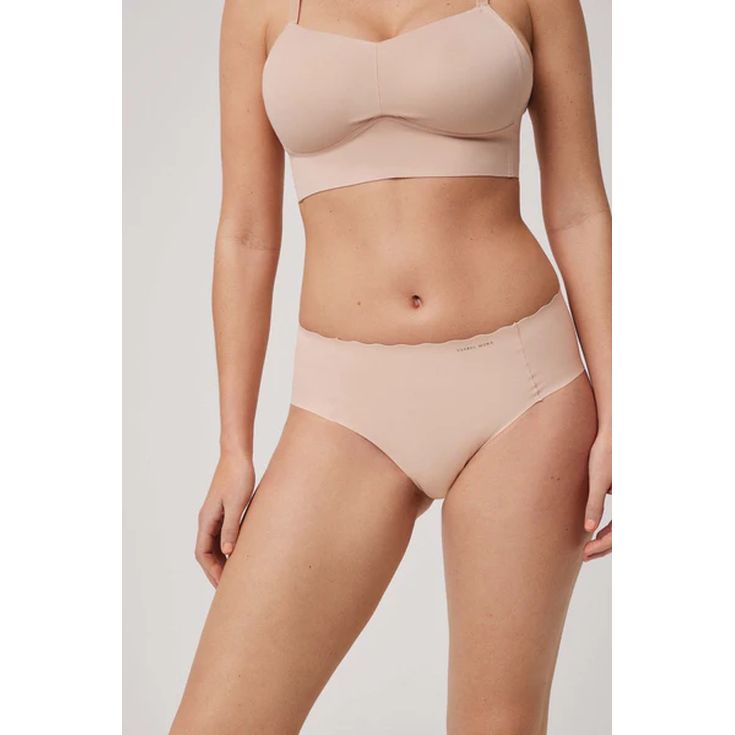 ysabel mora braga midi laser nude