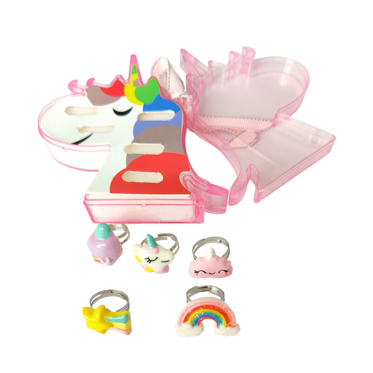 set 5 anillos dorados infantiles cajita unicornio