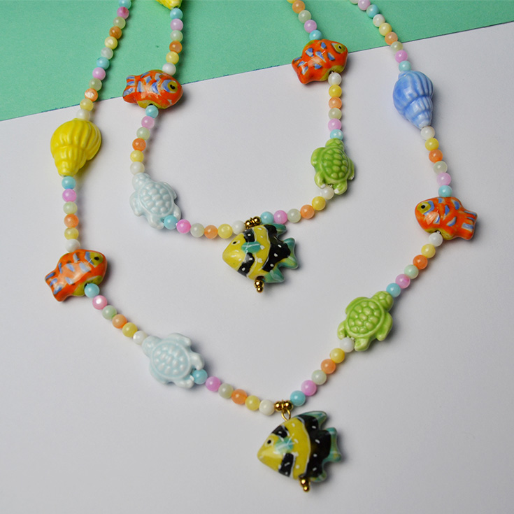 collar colores peces y caracolas