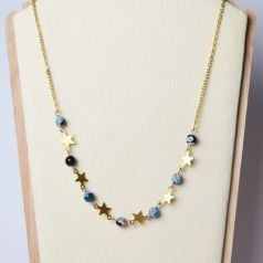 collar dorado con estrellas y piedras efecto marmol azul