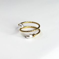 anillo dorado espiral con perlas