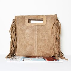 bolso bandolera con flecos piel de serraje topo