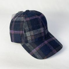 gorra cuadros morados