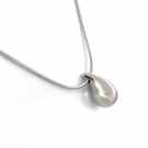 COLLAR GOTA PLATEADA ONL