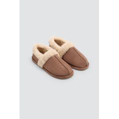 ysabel mora zapatilla cerrada marron