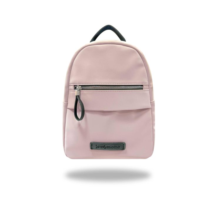 javier larrainzar mochila mujer nude 