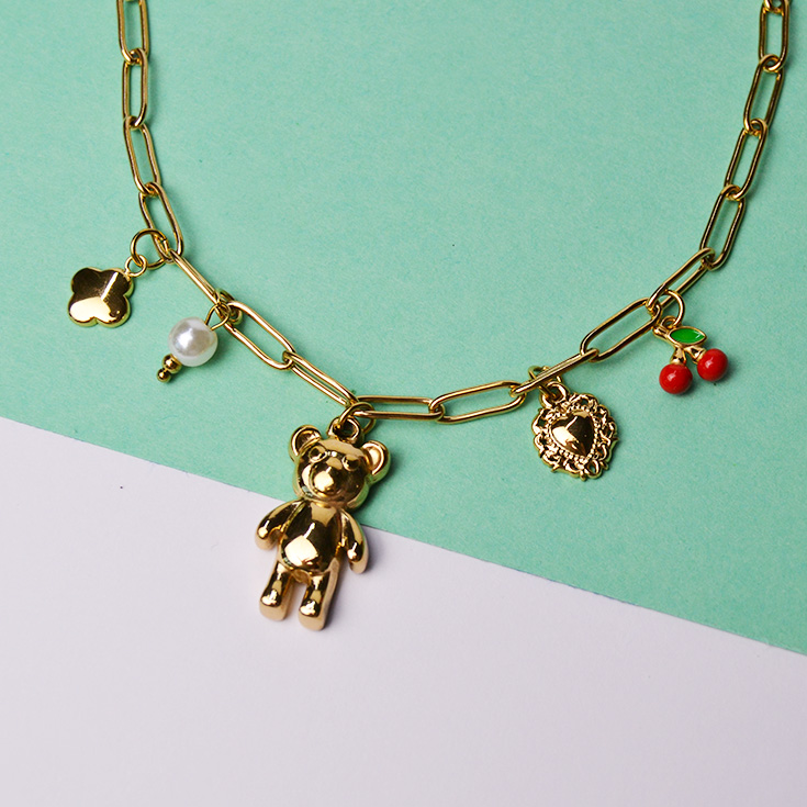 collar eslabones dorado charm oso y cerezas