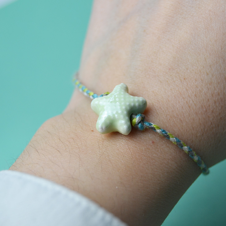pulsera hilo estrella verde