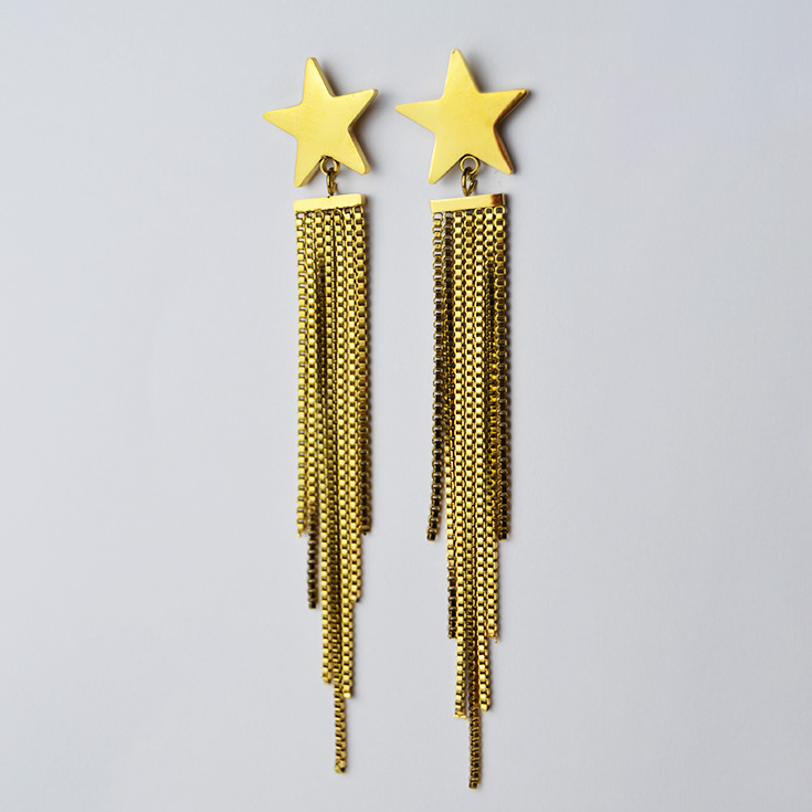 pendientes estrella dorados con caida de cascada