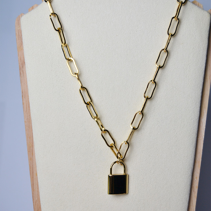 collar dorado eslabones con candado