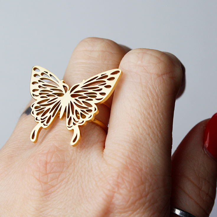 anillo mariposa dorado