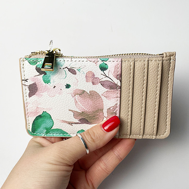 tarjetero floral taupe