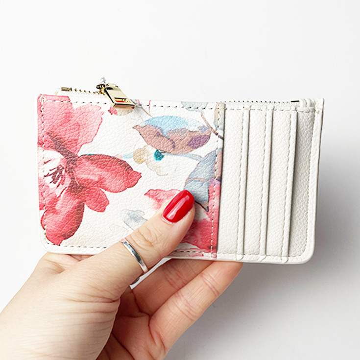 tarjetero floral blanco