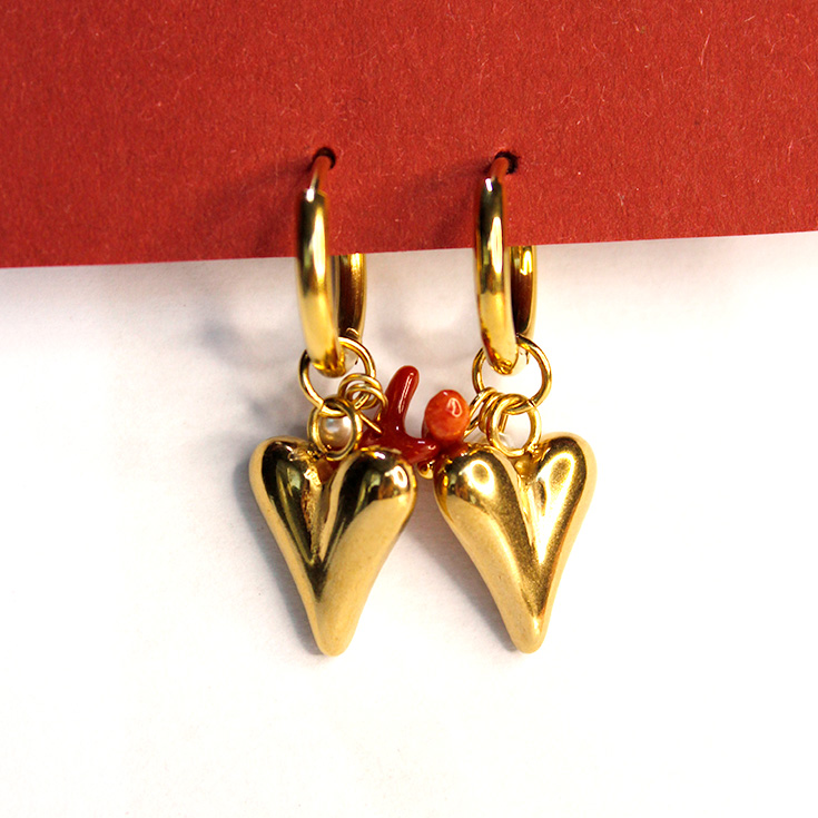 pendientes aritos dorados charm corazon