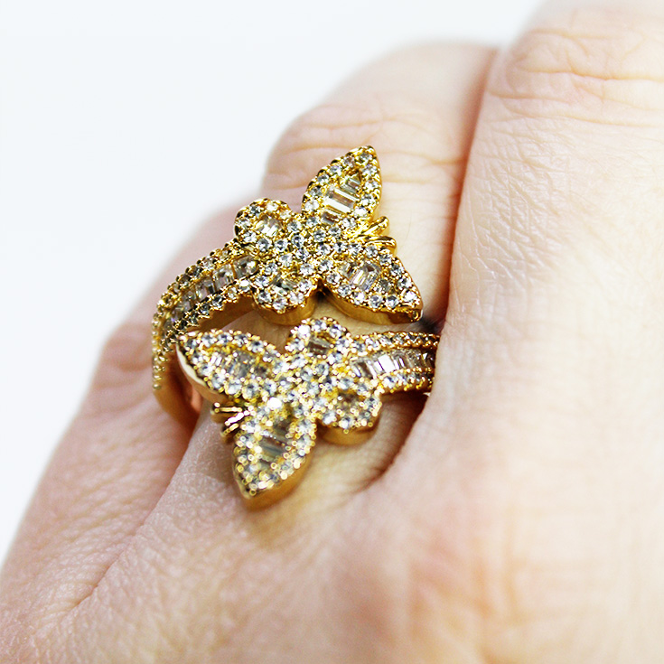 anillo dorado mariposas con destellos
