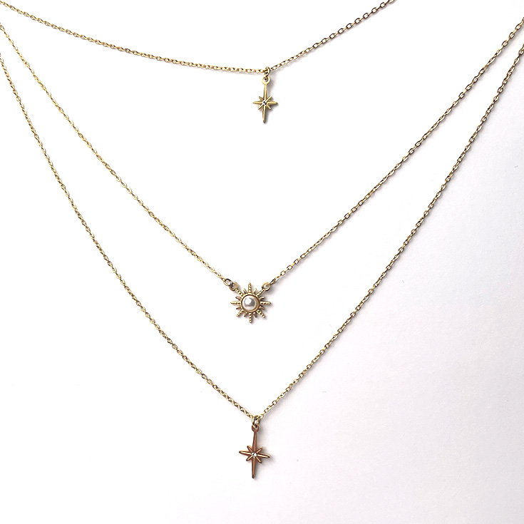 collar triple dorado estrellas