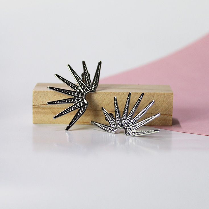 pendientes boton rayo de sol plata