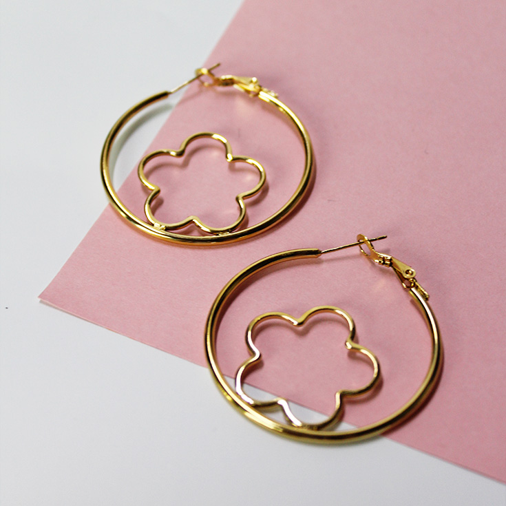 pendientes aro dorado flor