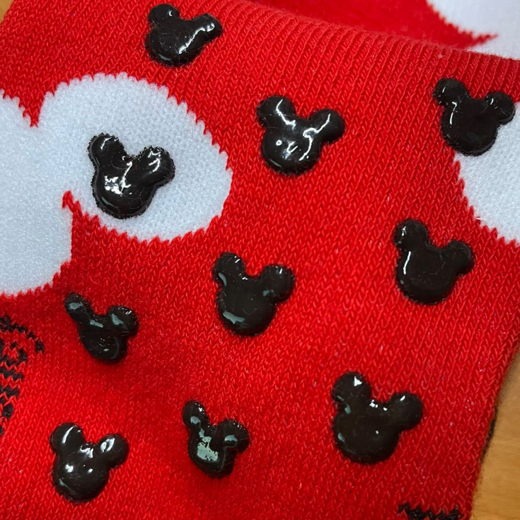 calcetines antideslizantes rojos mickey mouse