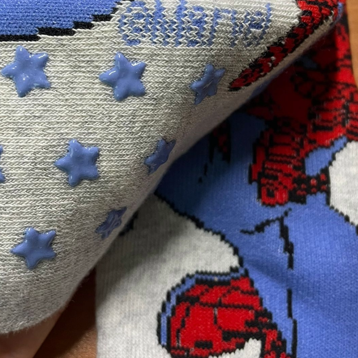 calcetines antideslizantes spiderman