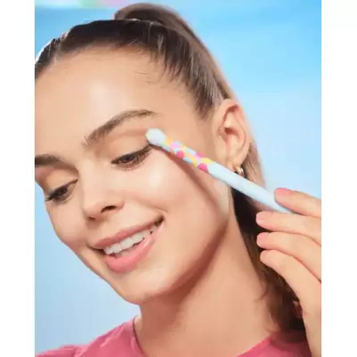 essence up! brocha sombra ojos