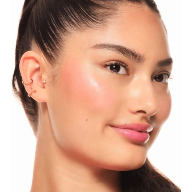 essence balsamo labios y mejillas con color