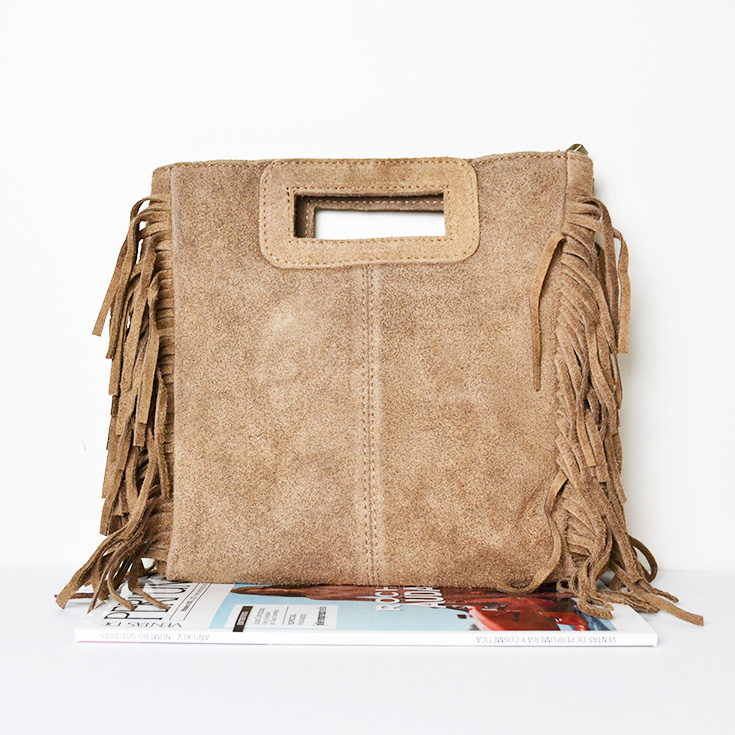 bolso bandolera con flecos piel de serraje topo